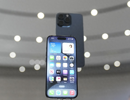 洛扎Apple维修站分享买iPhone15还是华为Mate60 